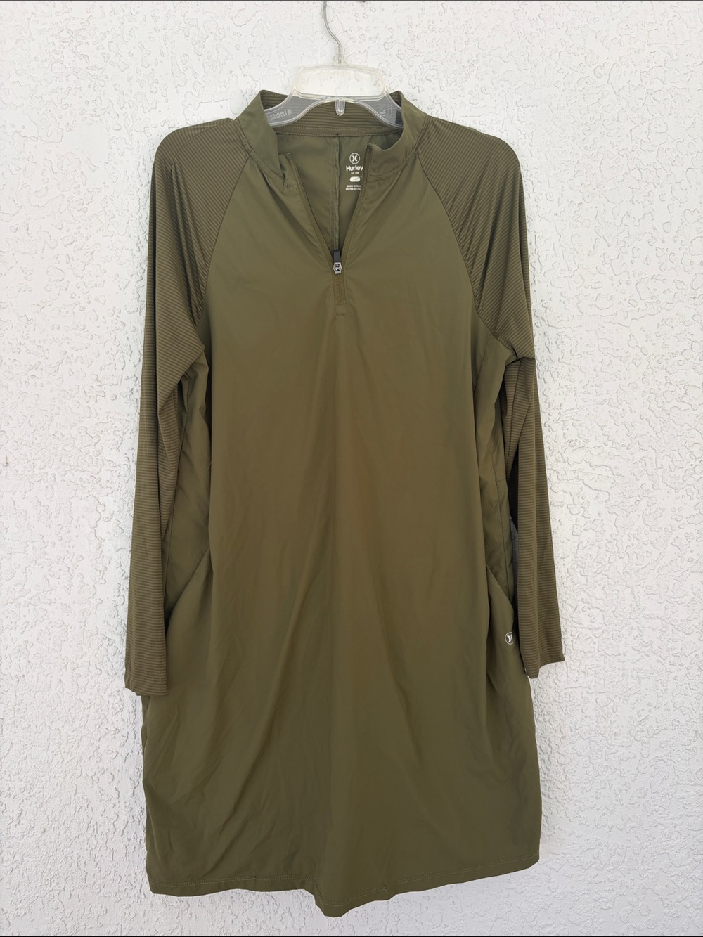 Hurley Olive sporty outdoor dress with Raglan Sleeves size L